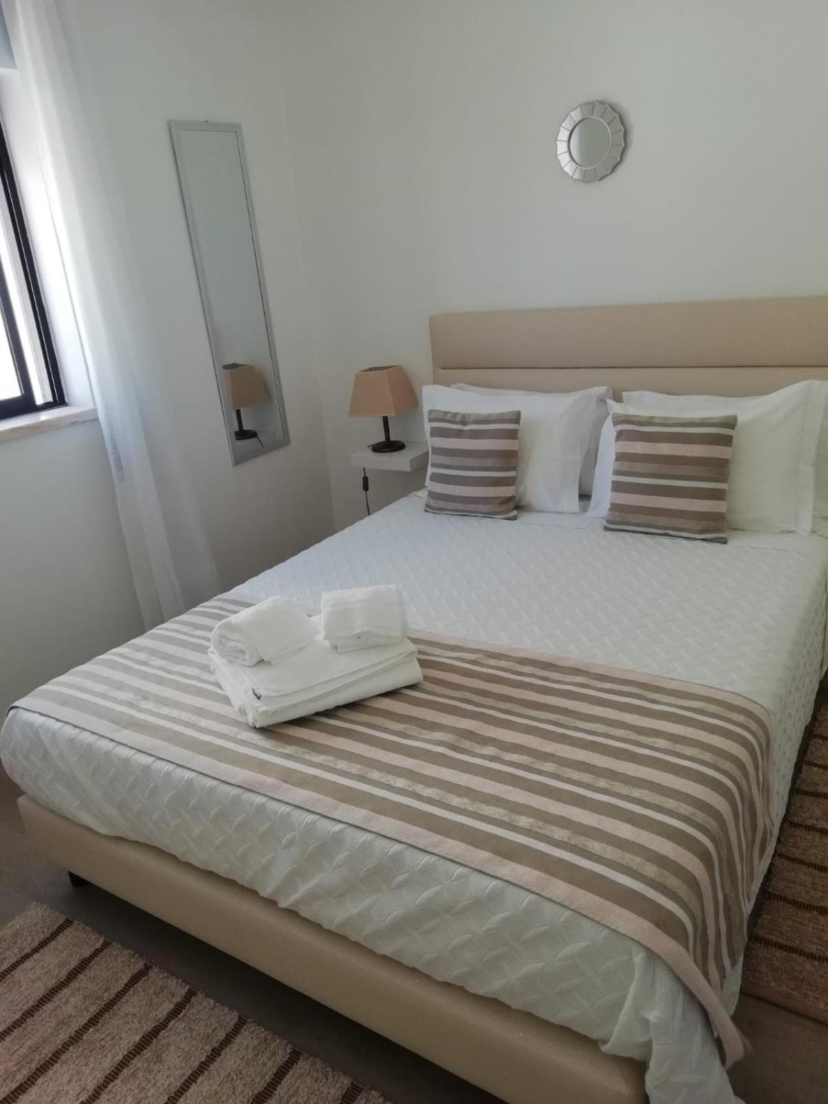 Olhos D'Agua - Penthouse Apartment นาซาเร ภายนอก รูปภาพ